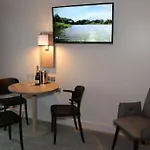 Hotel Western Eden