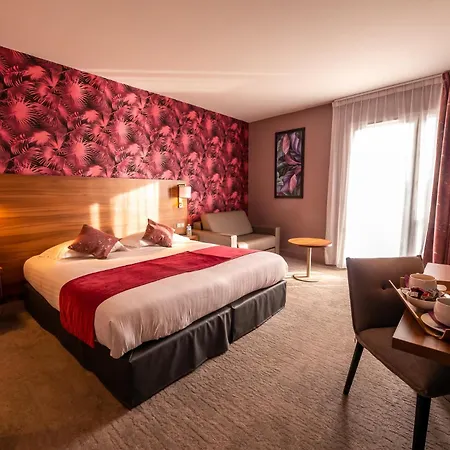 Western Eden Szálloda 3*