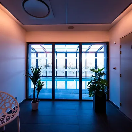 Western Eden Hotell 3*
